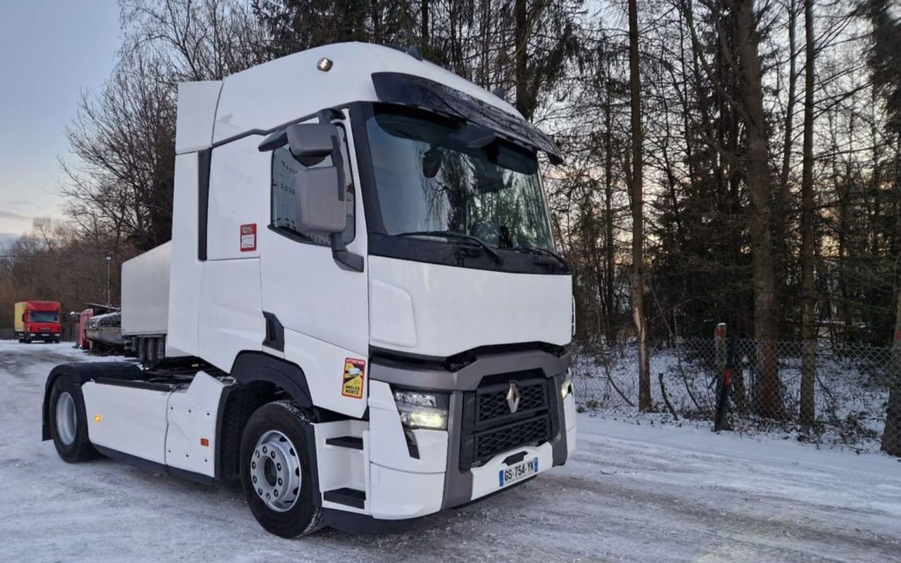 واردات انواع ماشین آلات سنگین و کشنده